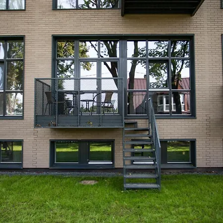Stylish Apartment, Loft Number 7 With Office Space And Free Private Parking