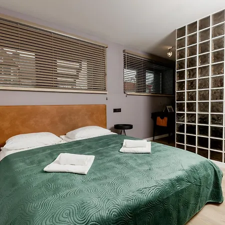 Apartment Stylish Apartment, Loft Number 7 With Office Space And Free Private Parking